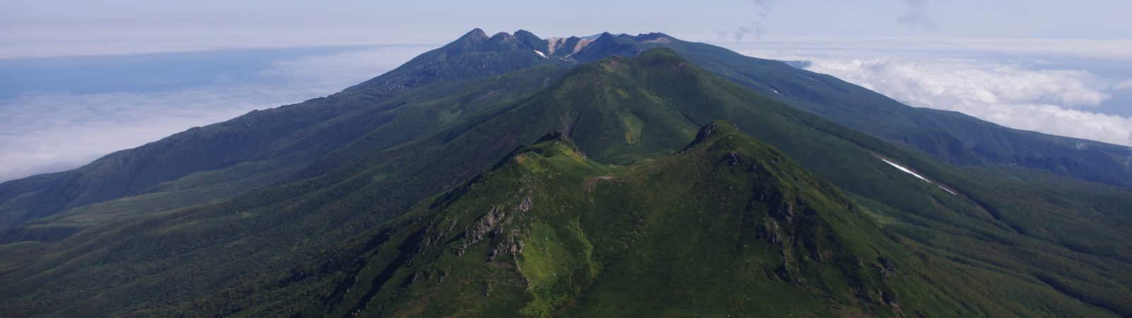 Hiking Shiretoko National Park, Hokkaido. 4-day trip. Certified guide