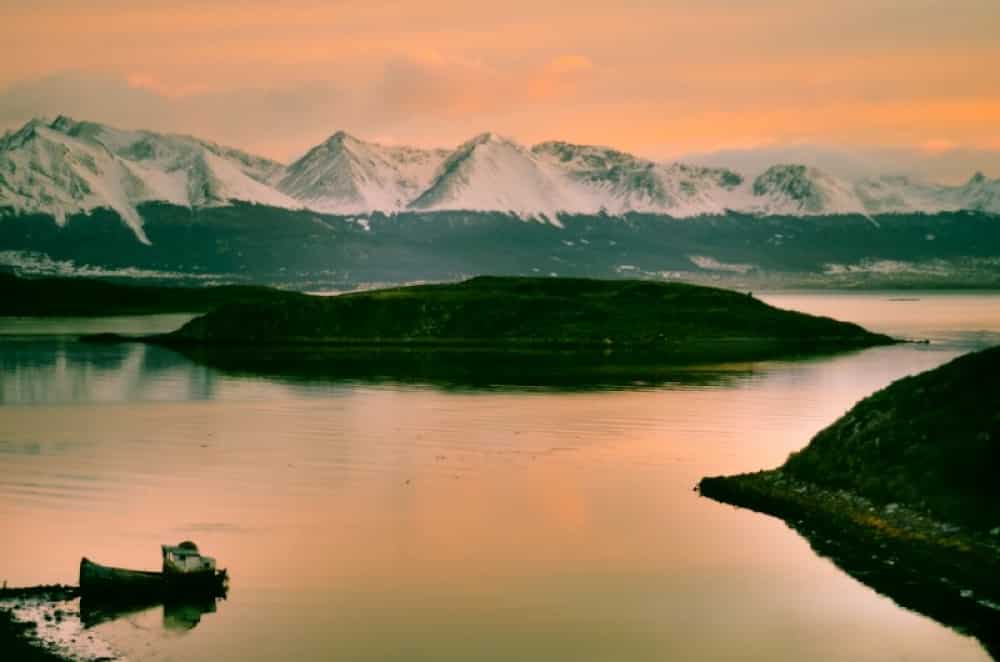 Mountaineering expedition to Darwin Range. Mountaineering trip. AAGM leader