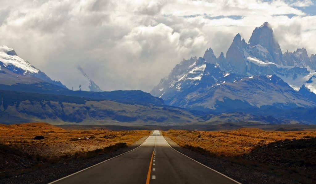 El Chalten famous mountain line