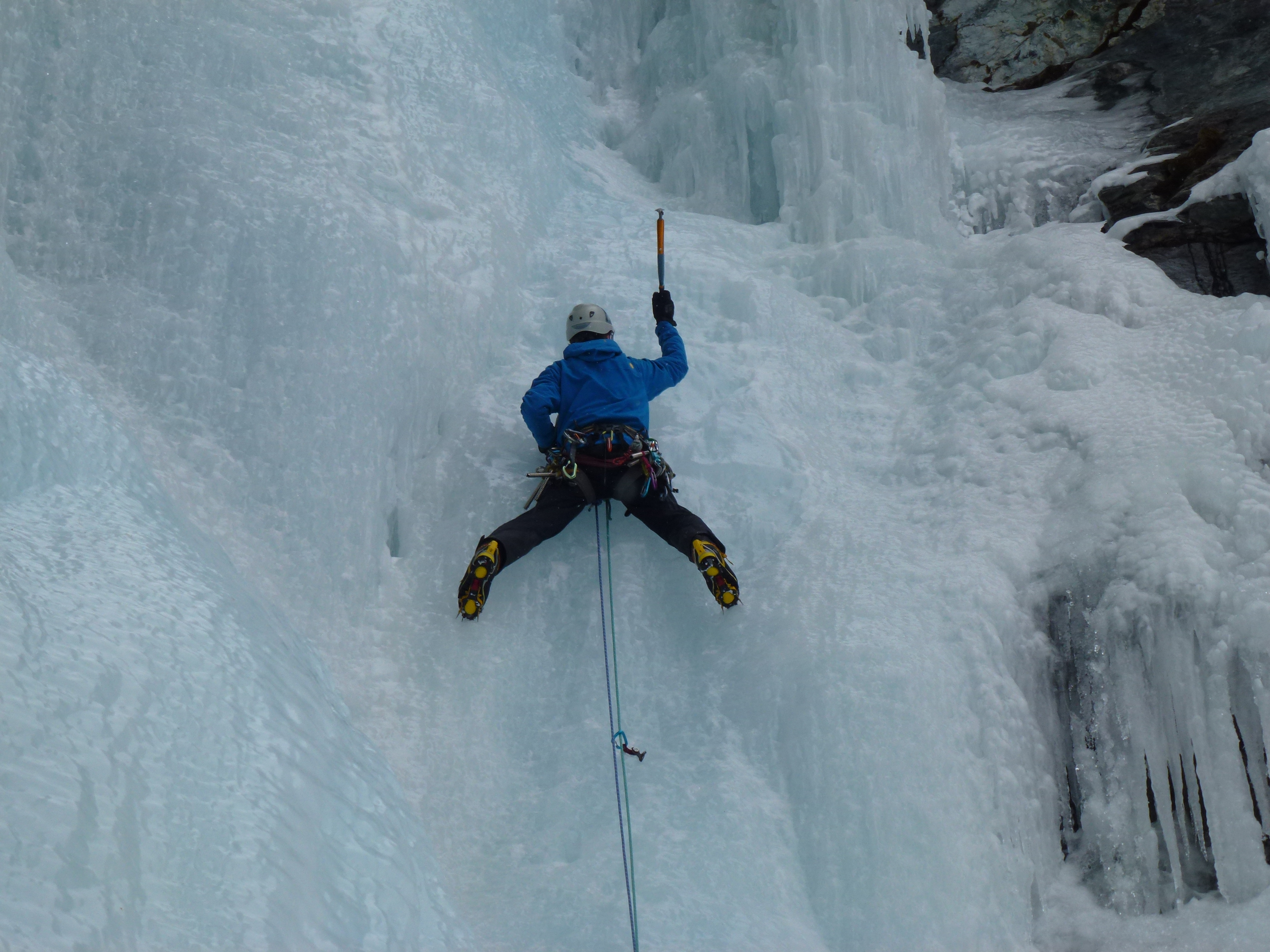 Zermatt Guided Ice Climbing. 1day trip. Certified leader