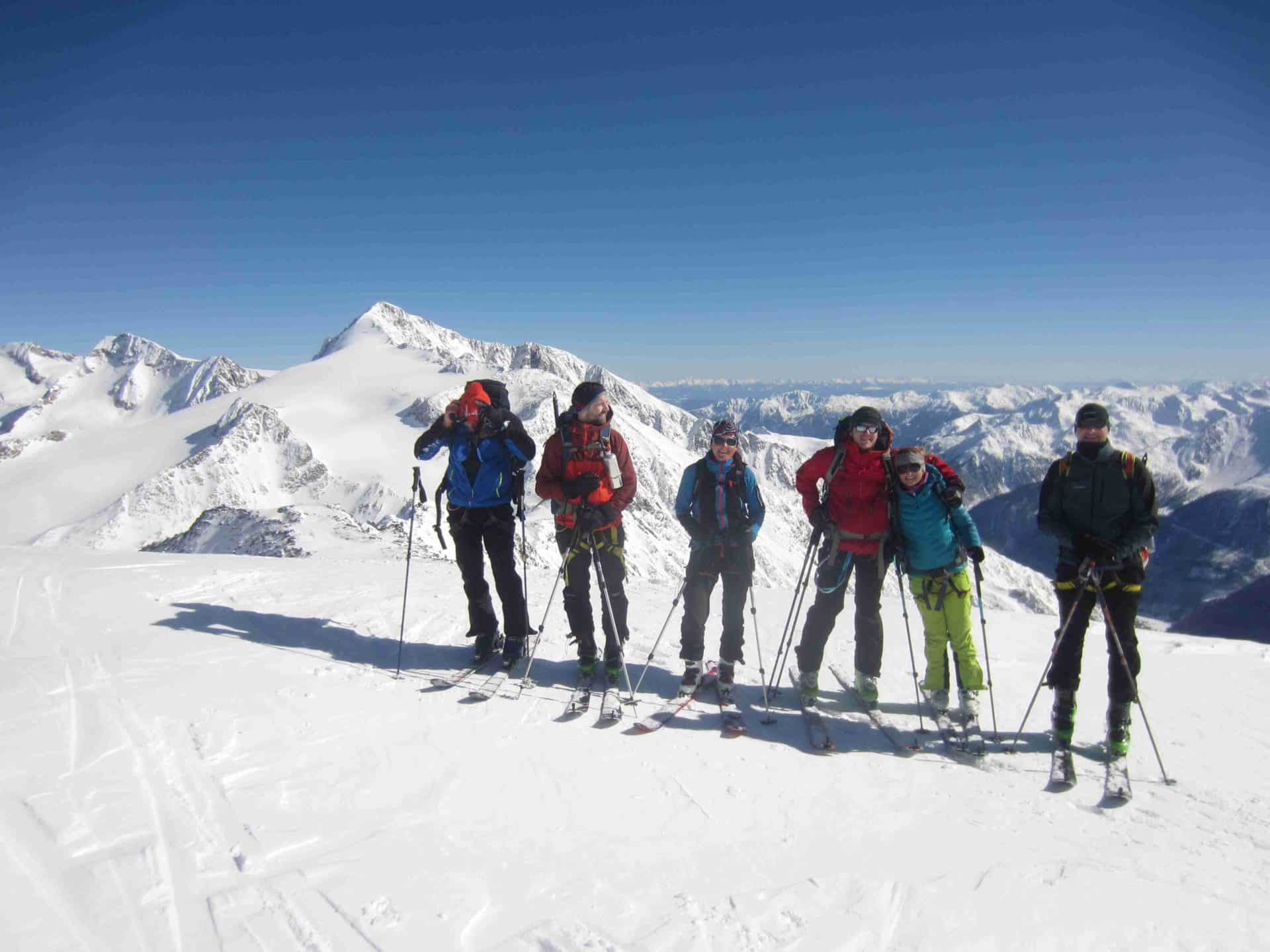 Oetztal Alps 4day ski touring program. 4day trip. IFMGA leader