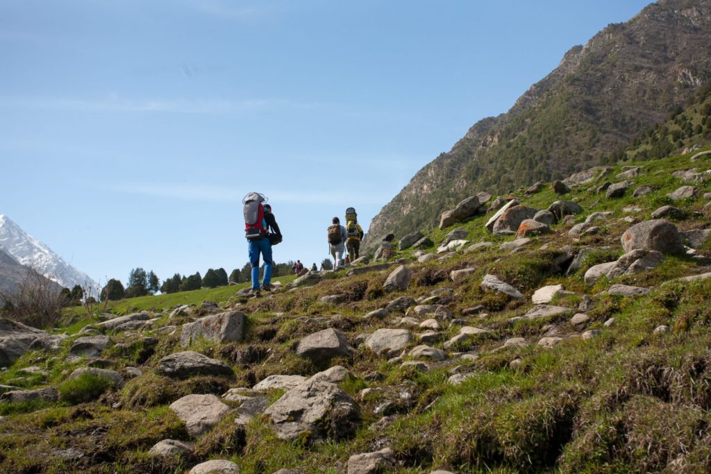Differences between hiking and mountaineering