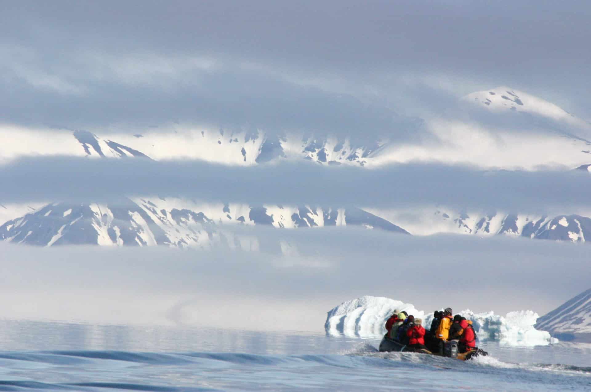 svalbard tour guide