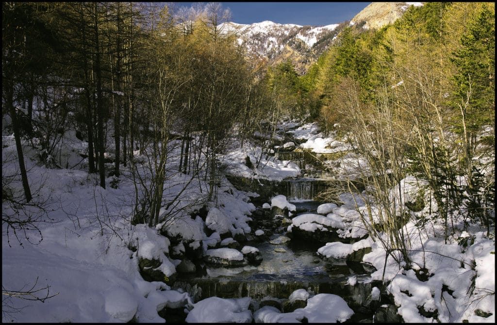 Fournel-best-ice-climbing-spots-southern-french-alps