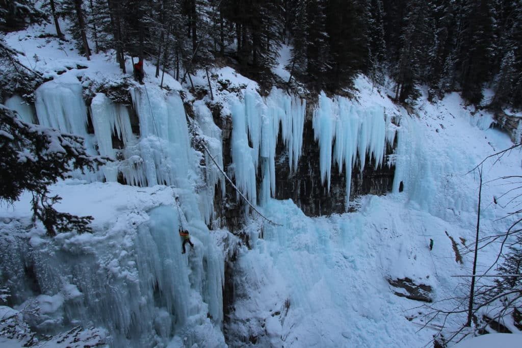 Schappe-Briancon-best-ice-climbing-spots-southern-french-alps