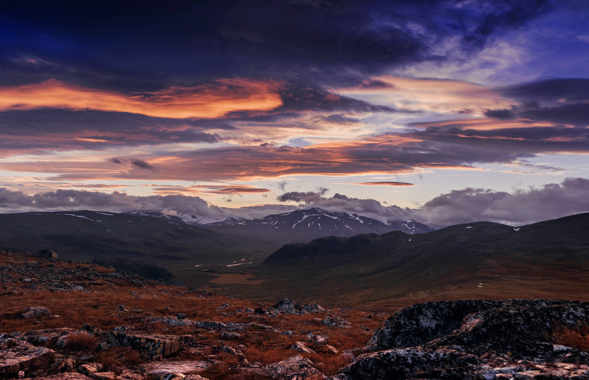 12-day Trek through the Sarek National Park in northern Sweden (Lapland). 12-day trip. AEGM leader